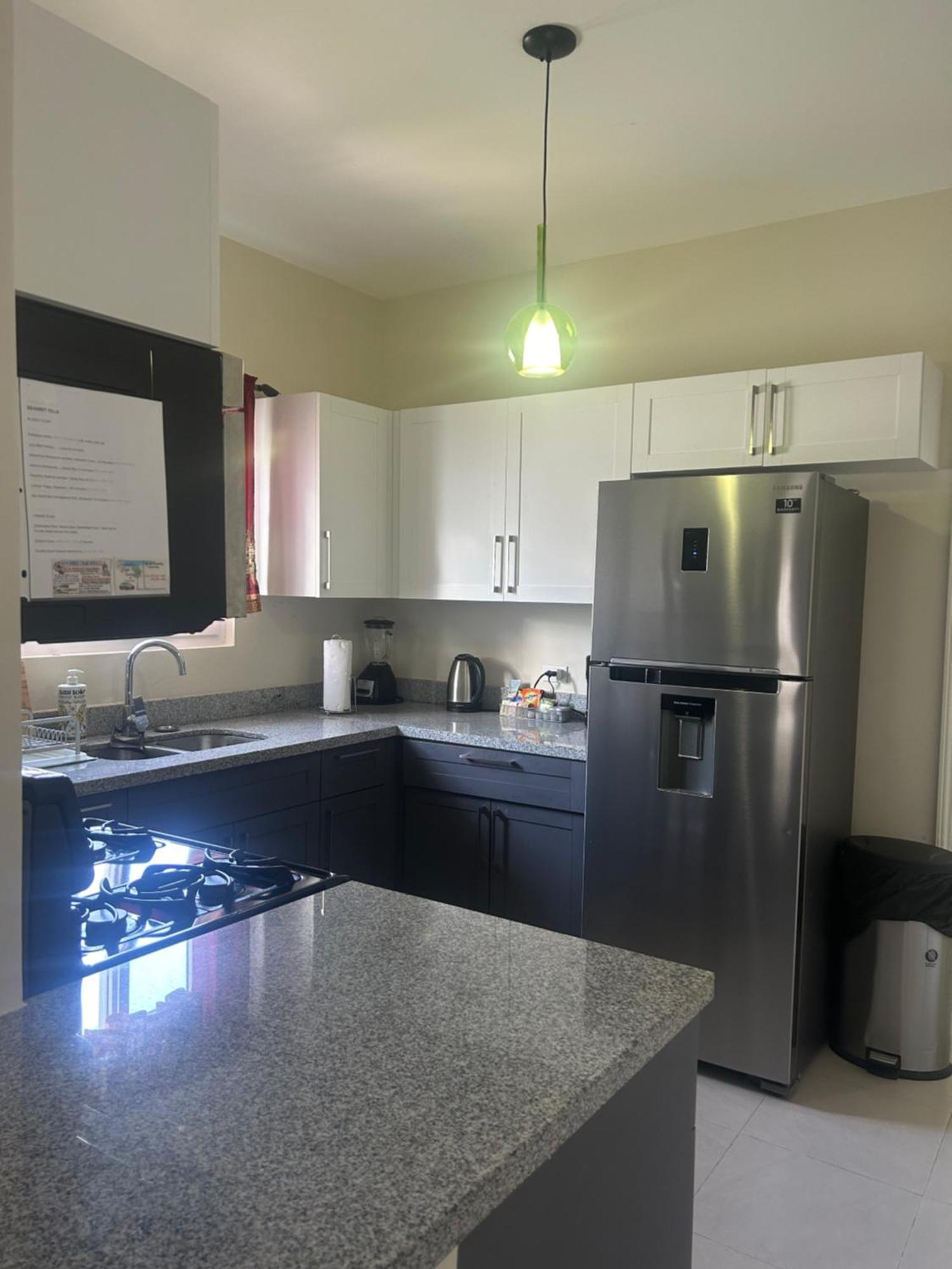 Seamist Villa @Oceanpointe Lucea Comfy 2Br W/Pool Gym & Parking エクステリア 写真