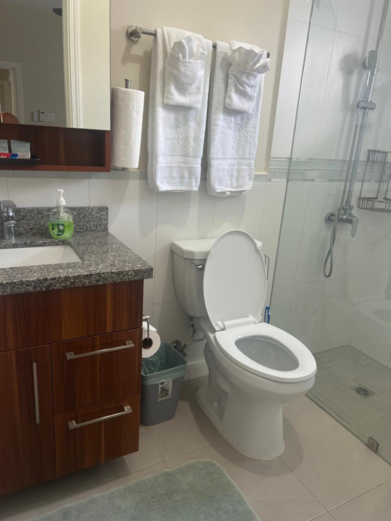Seamist Villa @Oceanpointe Lucea Comfy 2Br W/Pool Gym & Parking エクステリア 写真